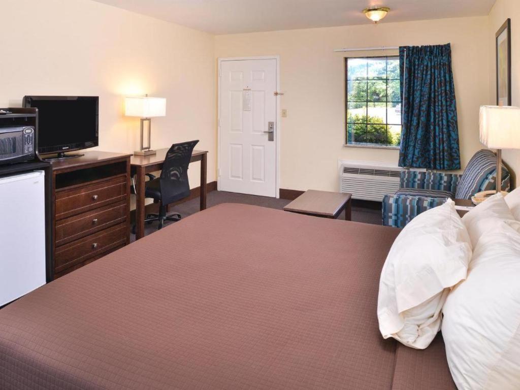 Americas Best Value Inn - Batesville Exterior foto