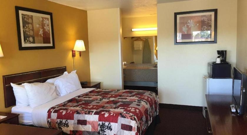 Americas Best Value Inn - Batesville Exterior foto