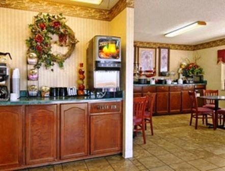 Americas Best Value Inn - Batesville Restaurant foto